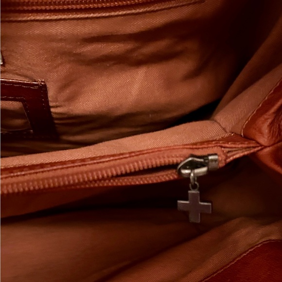 A Stunner!!!⭐️Studded & Embroidered Leather Cripple Creek large Tote! - Picture 11 of 11